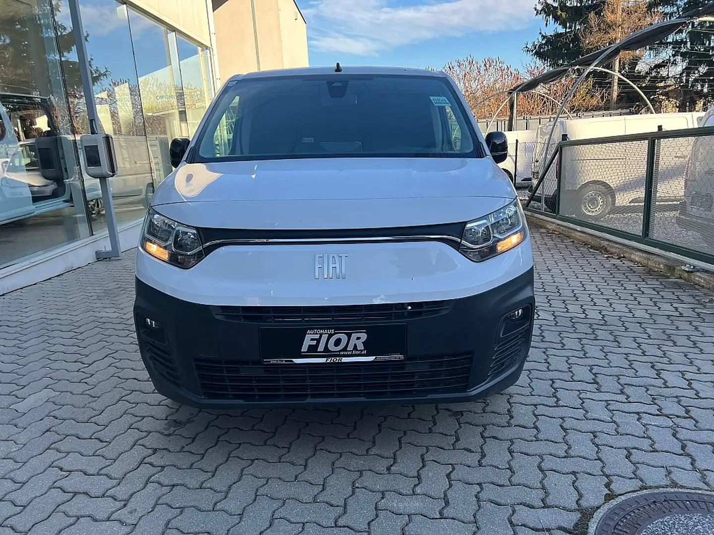 Fiat Doblo Doblo -E- Kastenwagen Batterie 50 kWh M erh. Nu... Weiß - 2