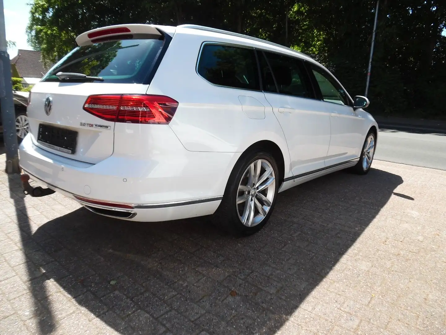 Volkswagen Passat Variant Highline BMT/Start-Stopp*NAVI*LED Weiß - 2