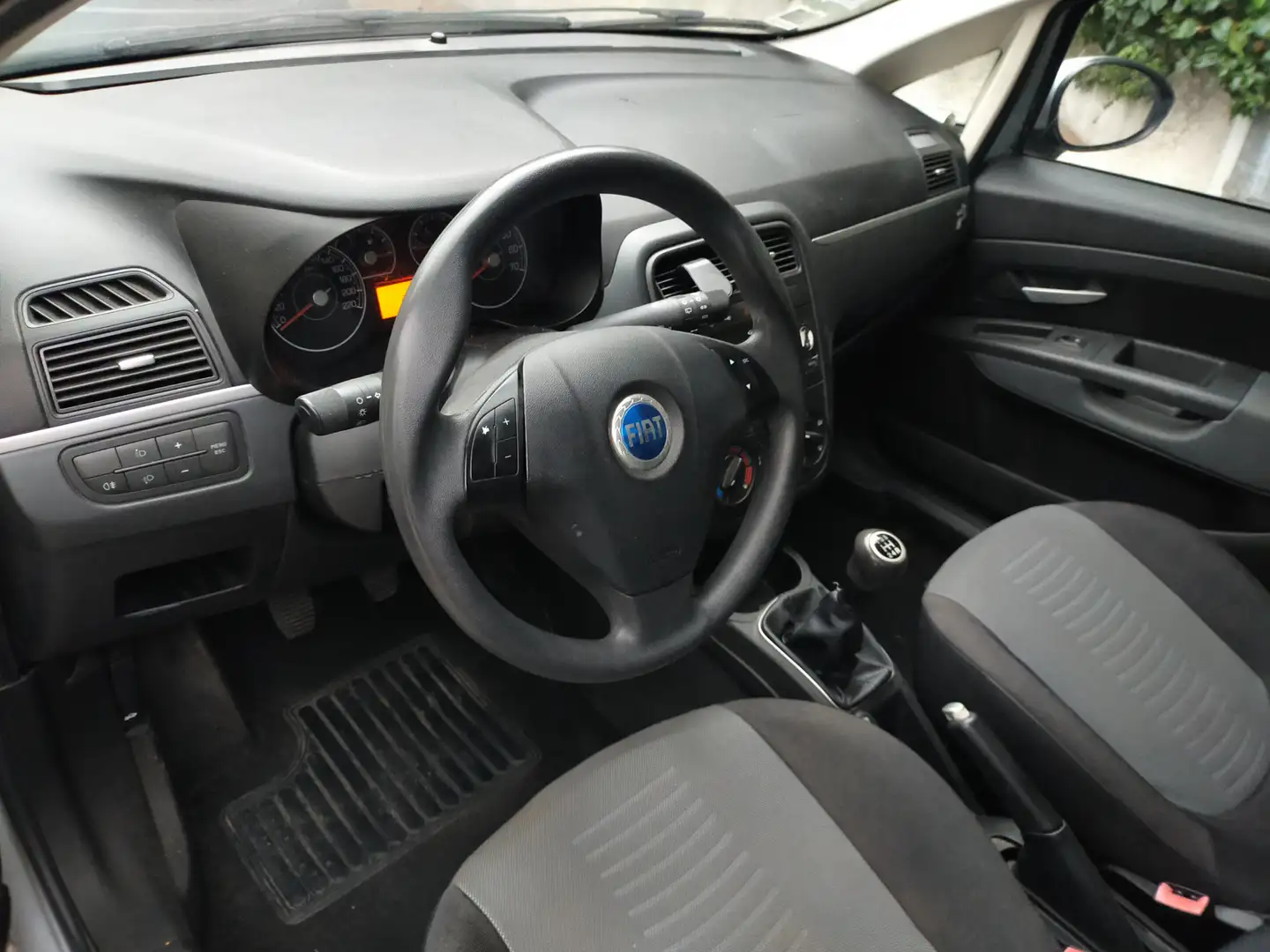 Fiat Grande Punto Grande Punto 1.3 Multijet 16V 75 Active Gris - 2
