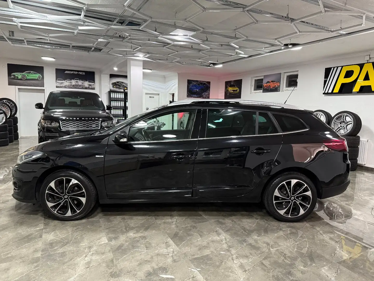 Renault Megane III 1,2 TCe Grandtour BOSE Edition 2.Hand Schwarz - 2