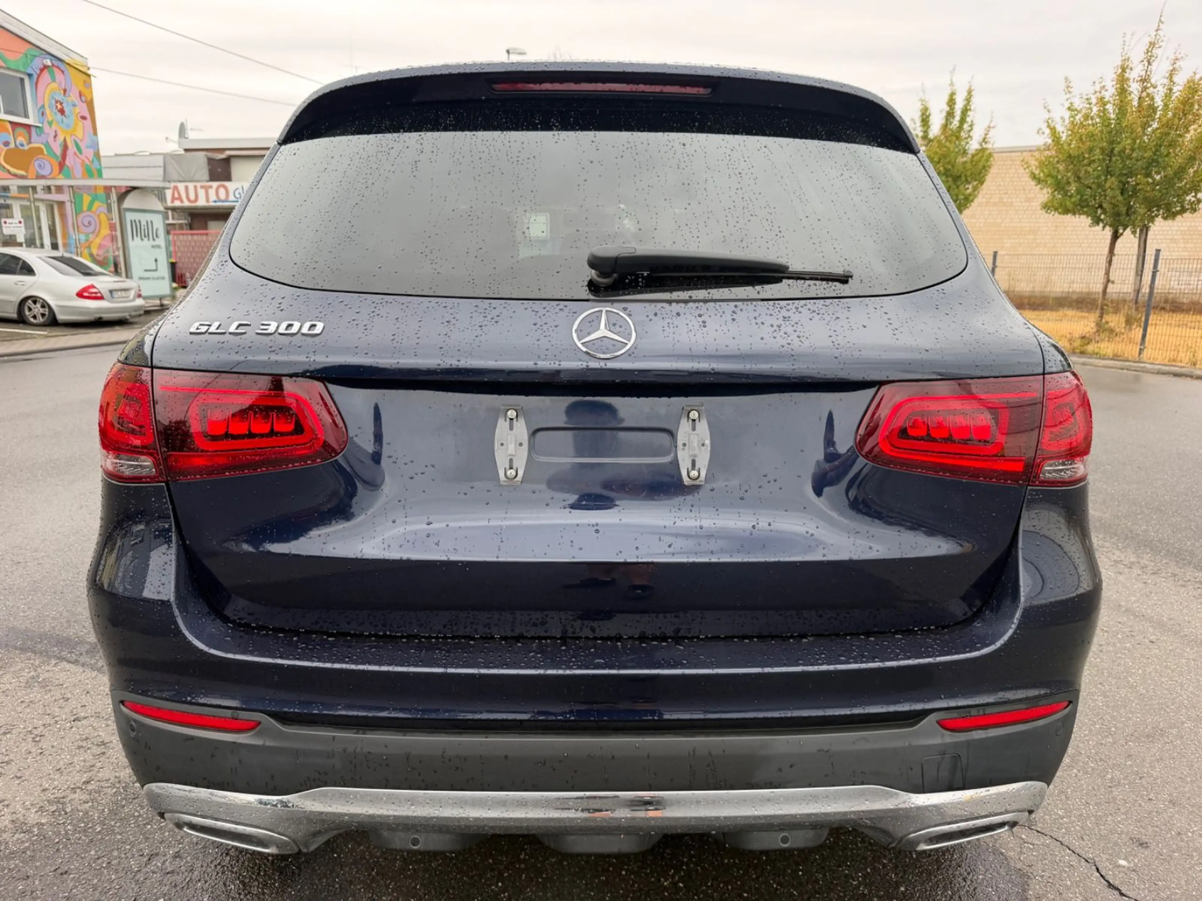 Mercedes-Benz GLC 300 AMG Line — photo 6