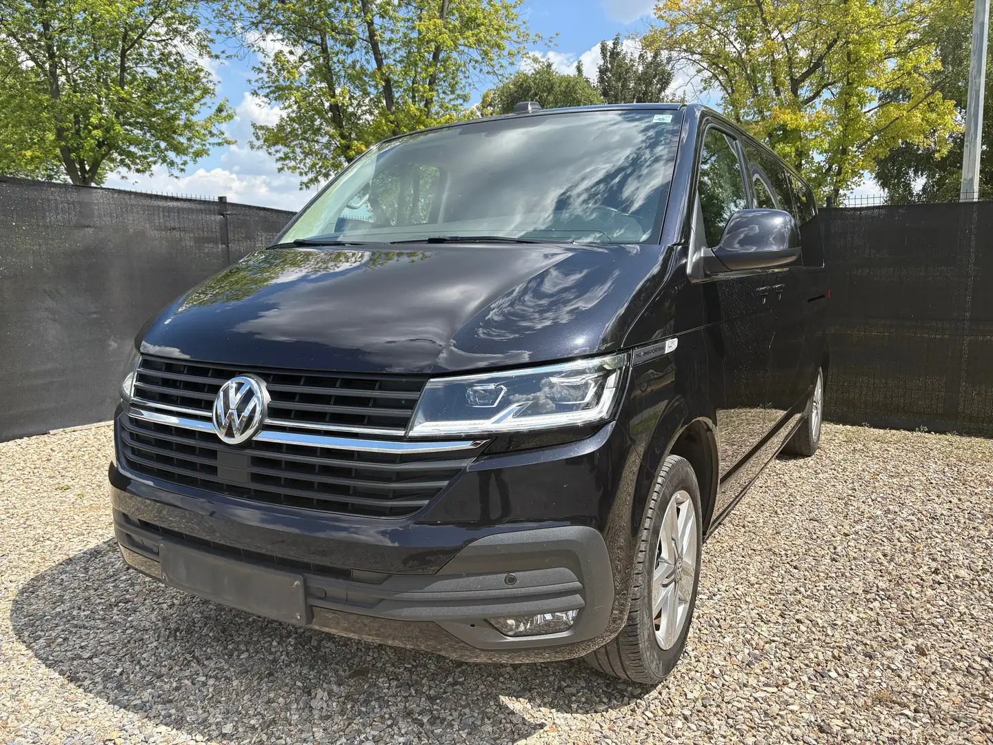 Volkswagen T6.1 Transporter Transporter 2.0 TDi SCR Comfortline DSG (EU6d-T) Zwart - 2