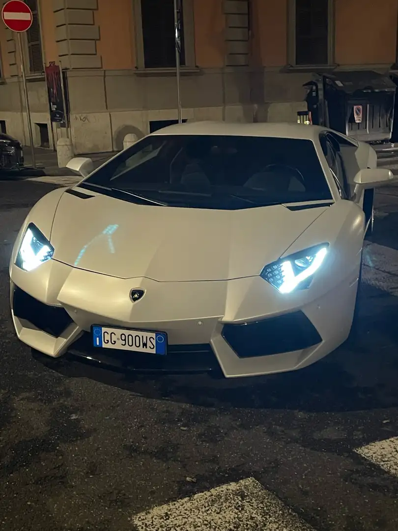 Lamborghini Aventador Coupe 6.5 LP 700-4 - 1