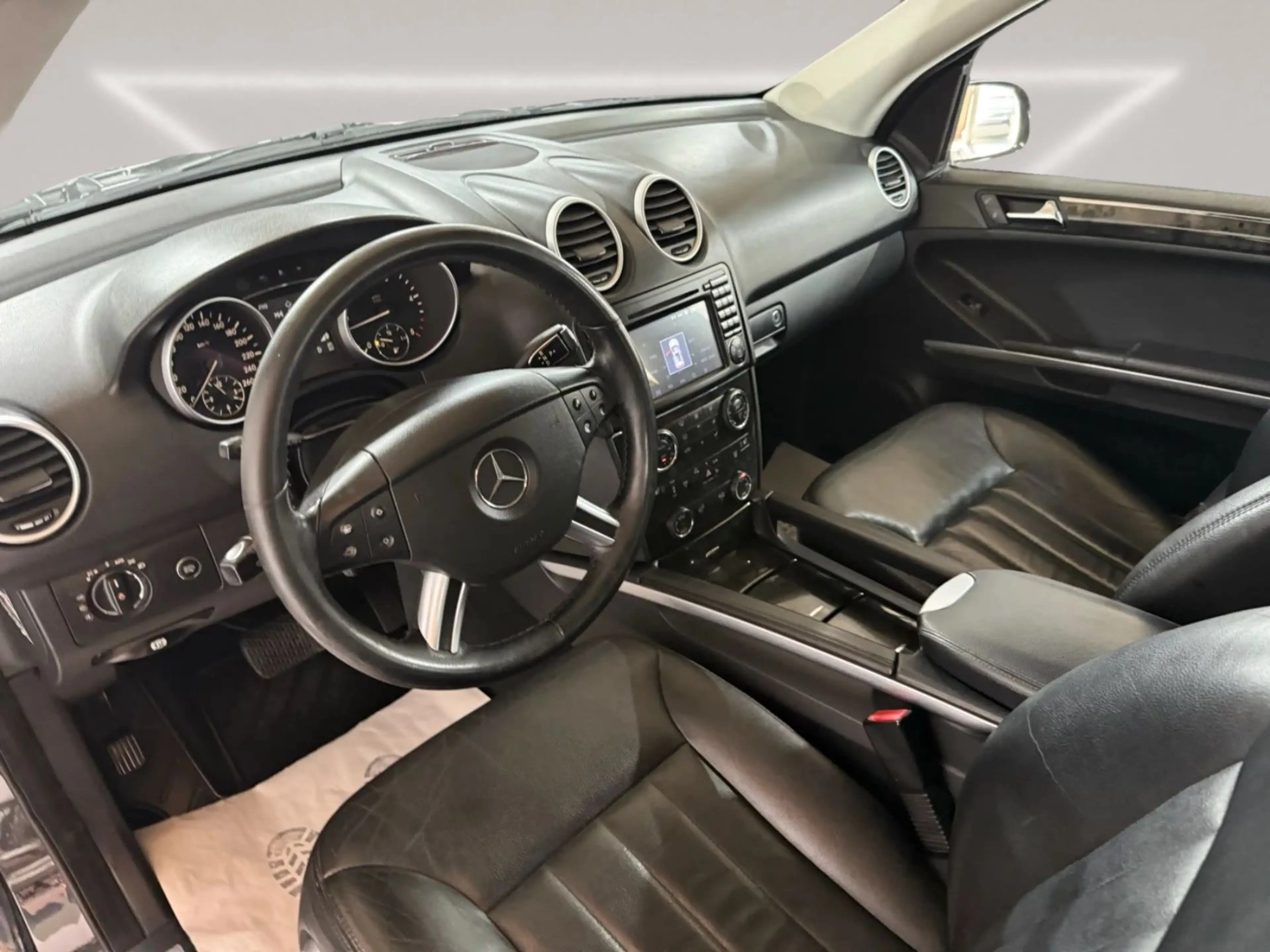Mercedes-Benz ML 320 ML ML 320 CDI 4Matic — photo 13