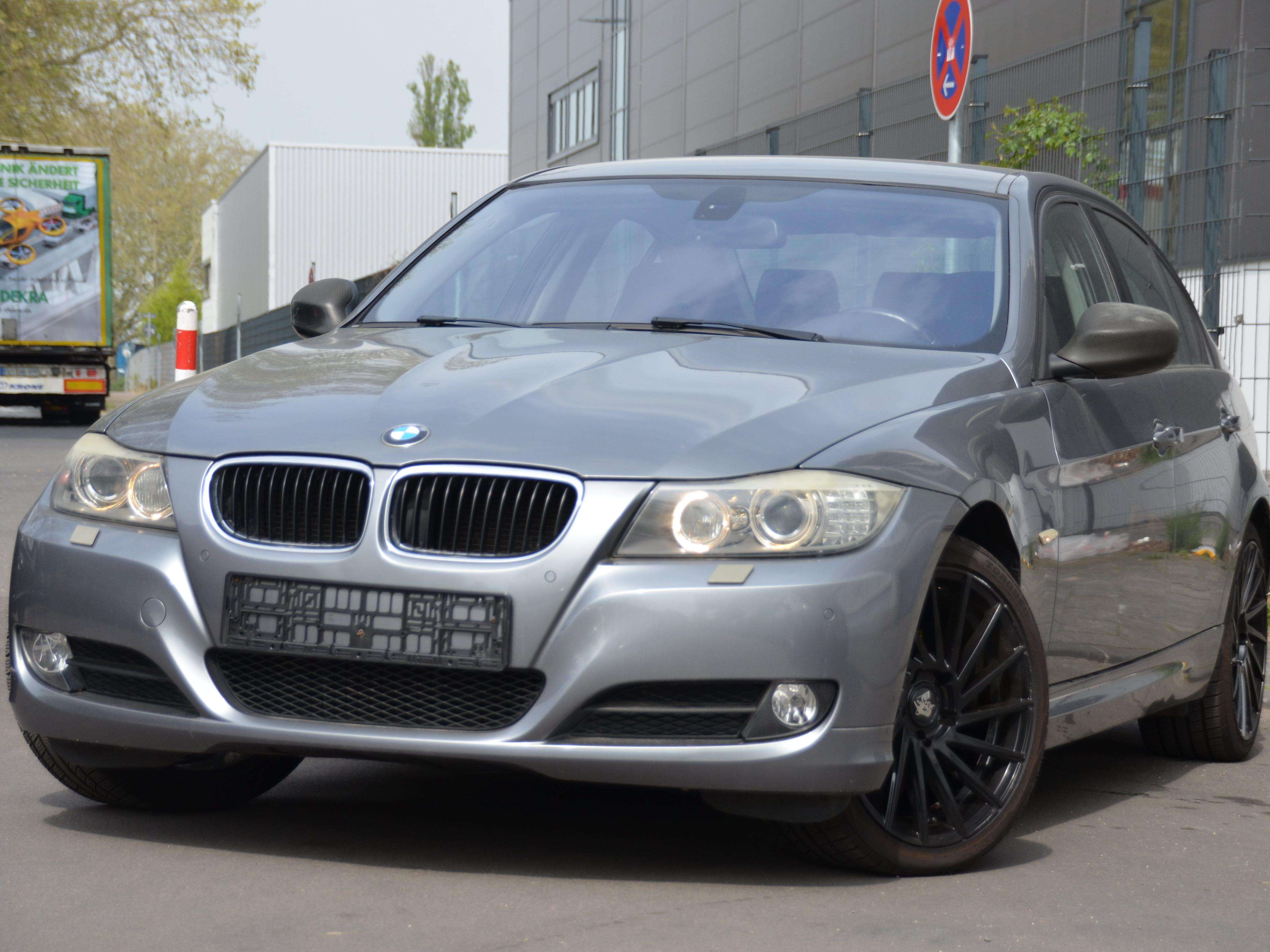 Second hand Bmw 3 Series 320