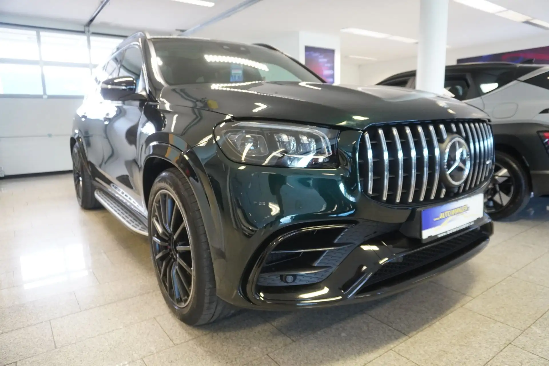 Mercedes-Benz GLS GLS 63 AMG 2024 블랙 사진 3