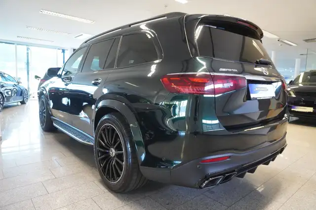 Mercedes-Benz GLS view 4