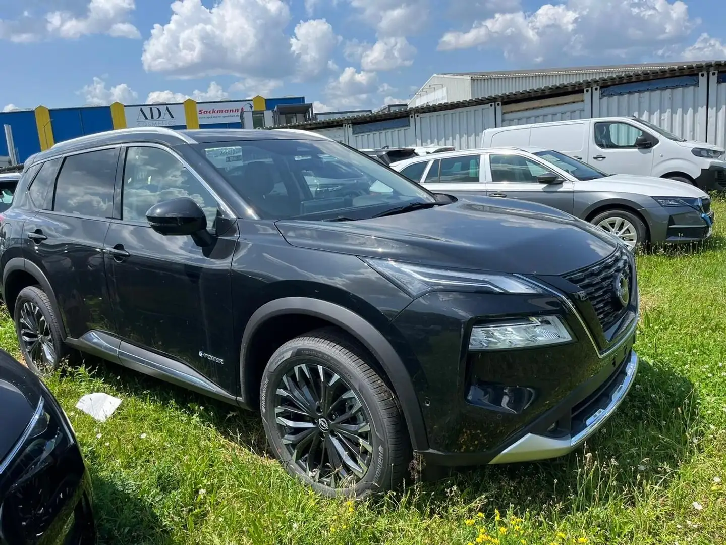 Nissan X-Trail Tekna 204 Pano ACC HUD 360° eHK SHZ Memo 150 kW... Schwarz - 2