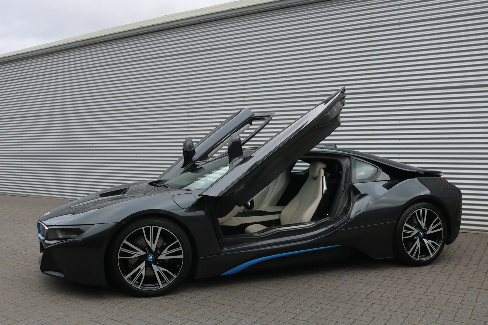 BMW i8 1.5 Hybrid 362PK First Edition (46.778Km! NAP! Ori Grey - 1