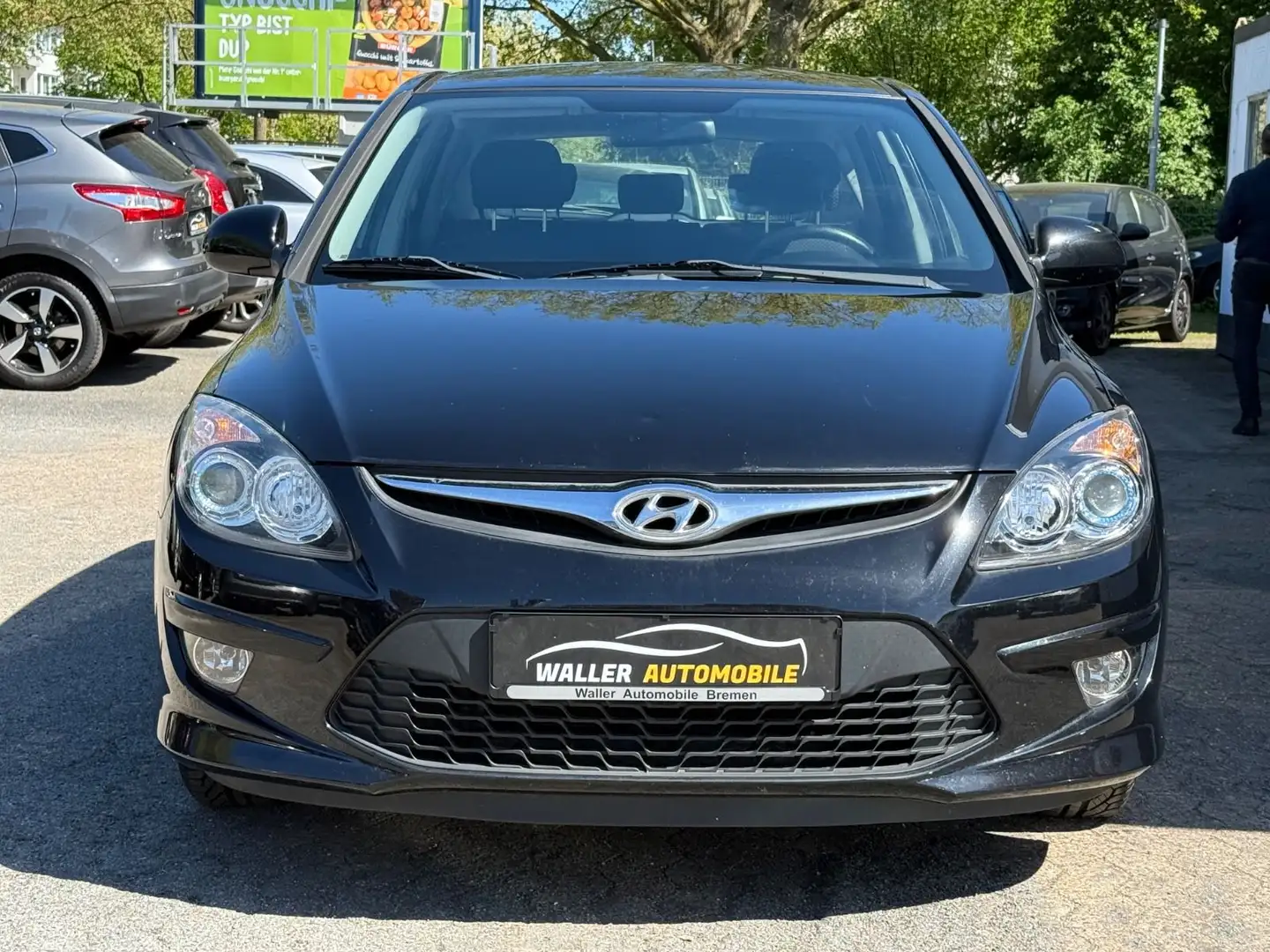 Hyundai i30 1.4 Lim. 2.HAND / UNFALLFREI / EURO5 Schwarz - 2