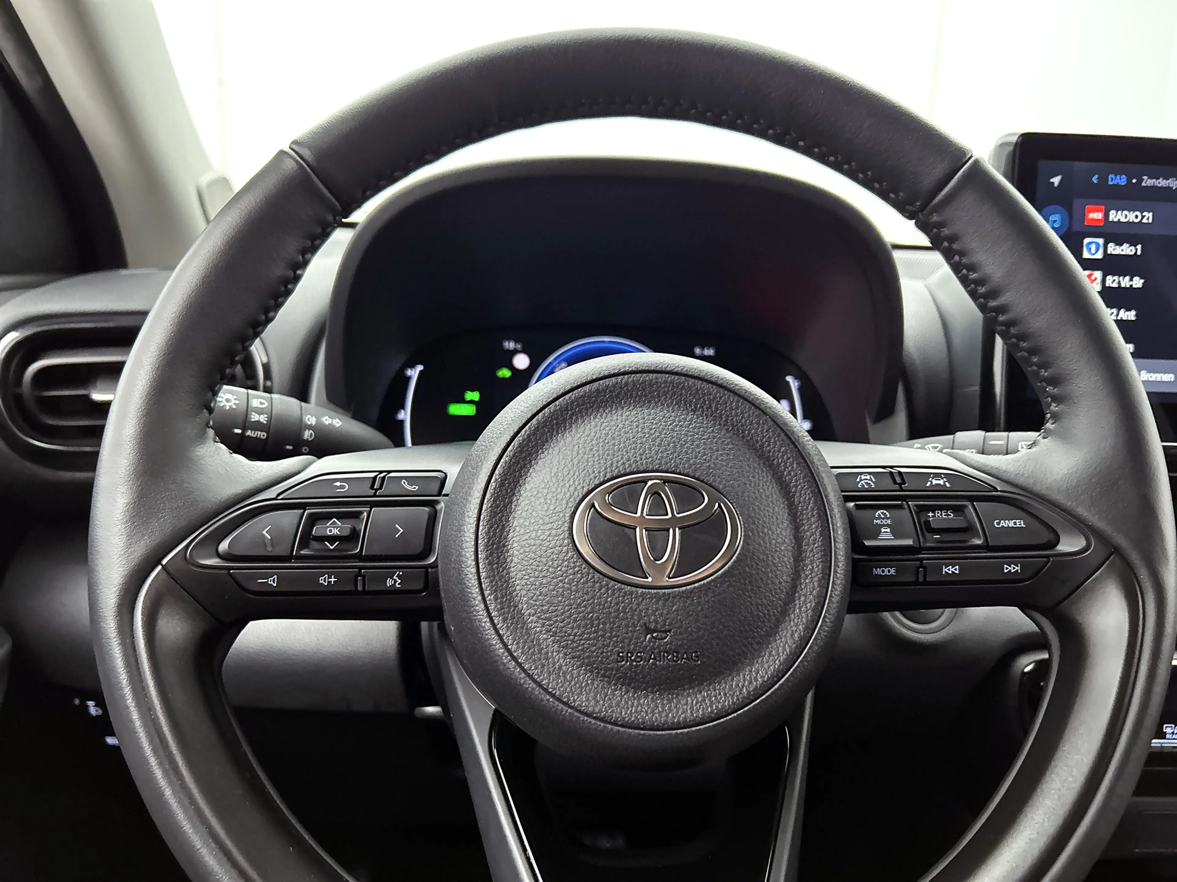 Toyota Yaris 1.5 Hybrid 115 Dynamic | BTW Voertuig | NL Auto | — photo 18