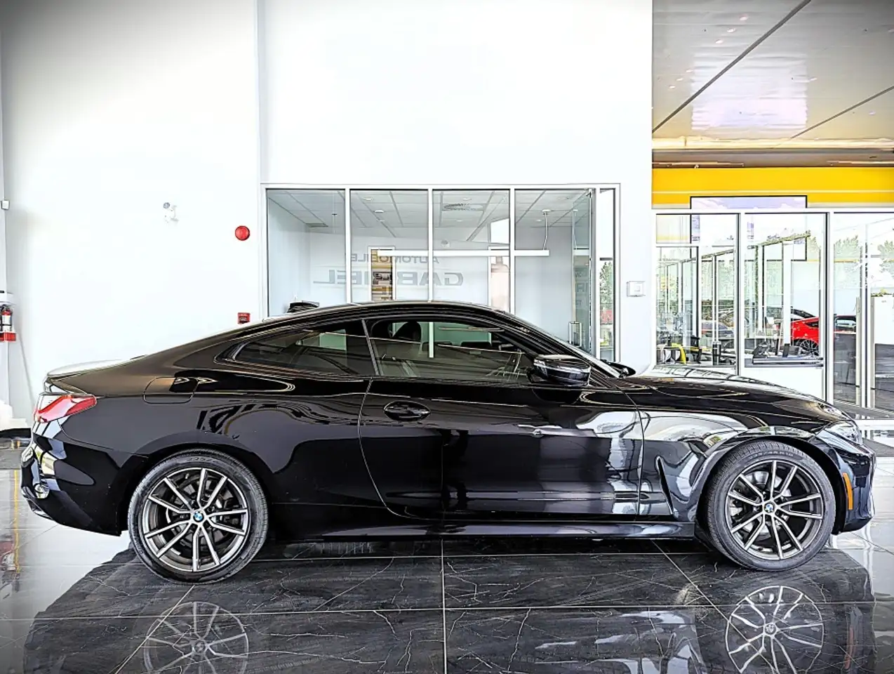 BMW 4 Series снимка BMW 4 Series