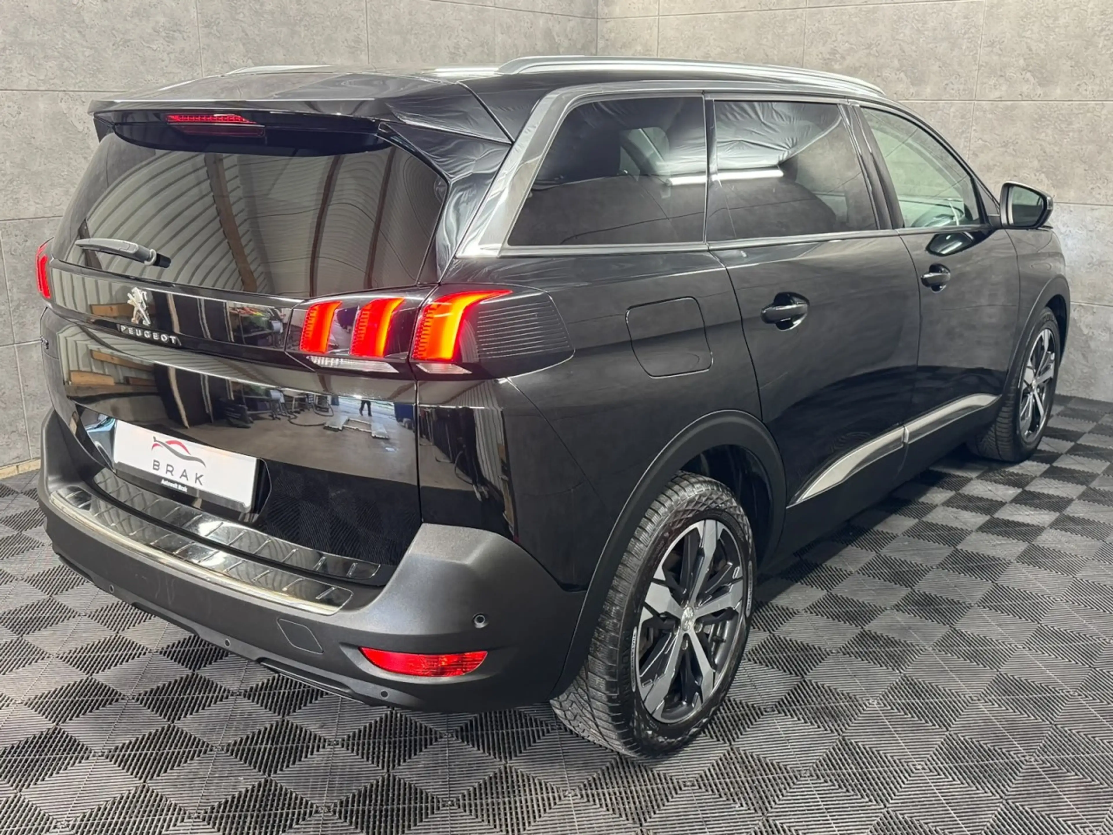 Peugeot 5008 Allure Aut*Navi*LED*Tempo*360*7-Sitze*Pano Klima — photo 4