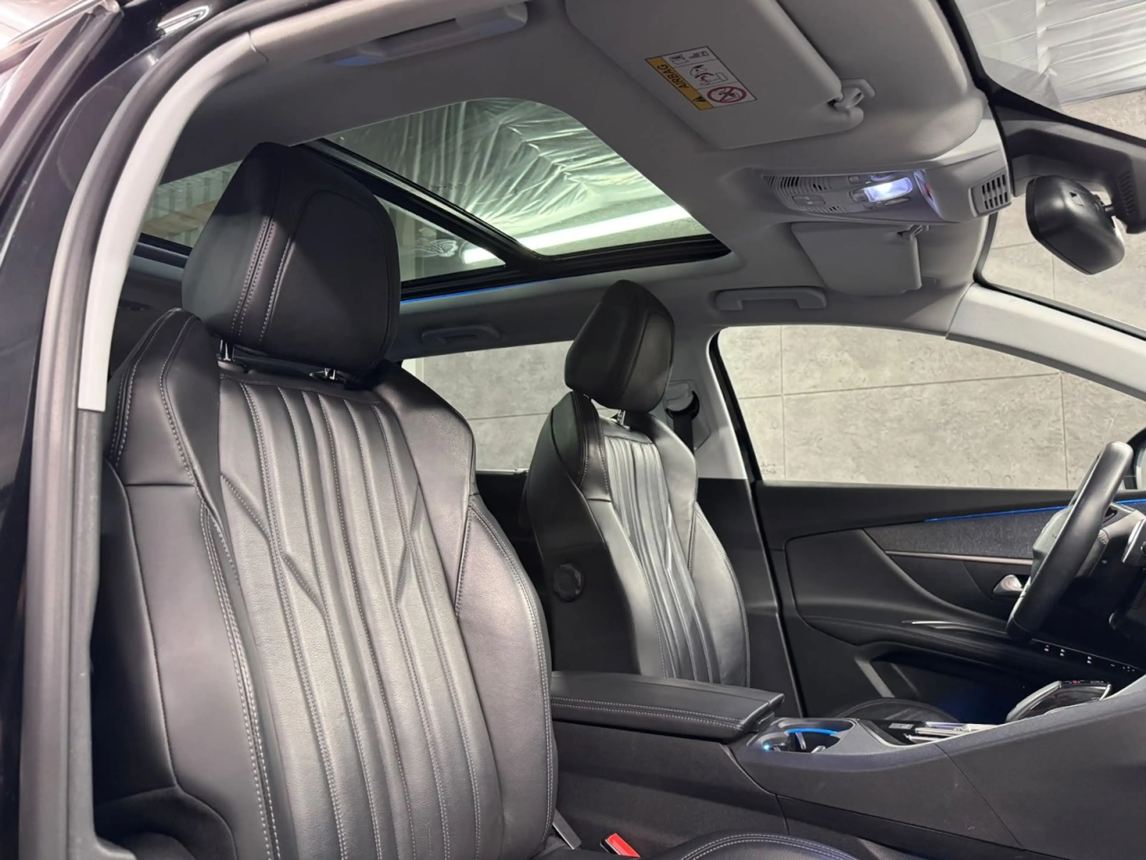 Peugeot 5008 Allure Aut*Navi*LED*Tempo*360*7-Sitze*Pano Klima — photo 11