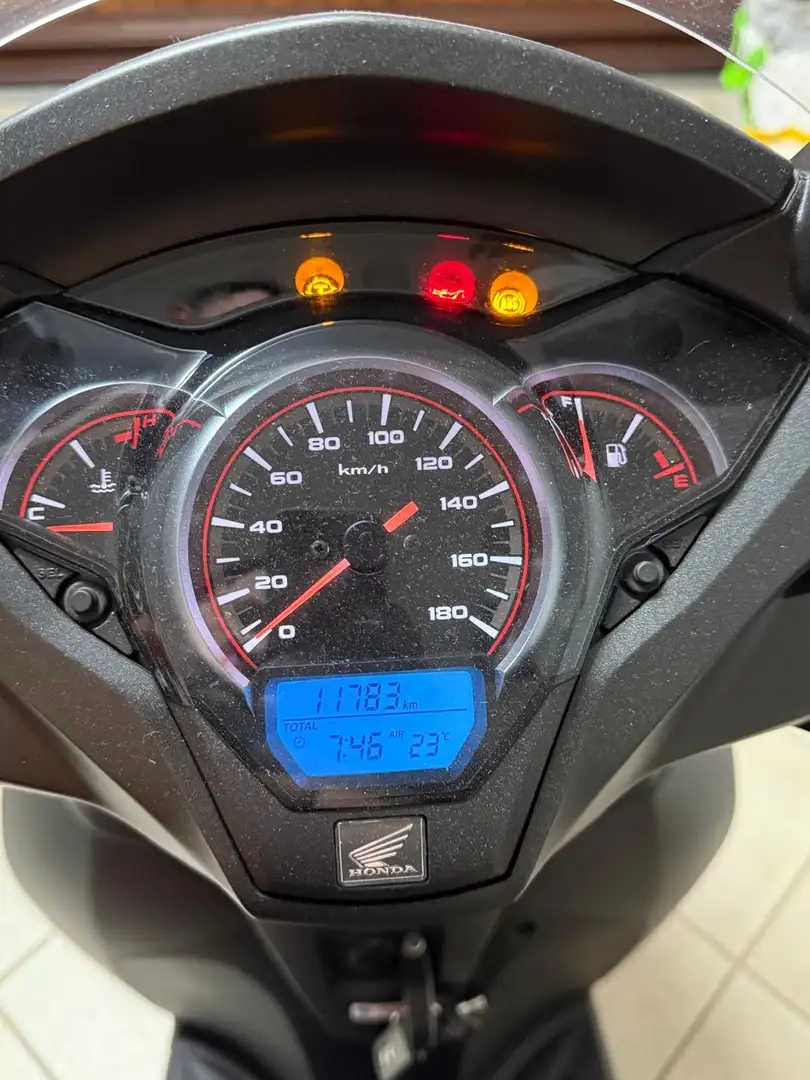 Honda SH 300 Sport - 2
