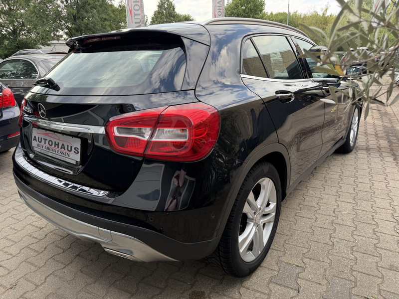 Mercedes-Benz GLA 220 CDI/d Urban 7G-DCT SUV Schwarz Voll Leder Navi Kamera — photo 12