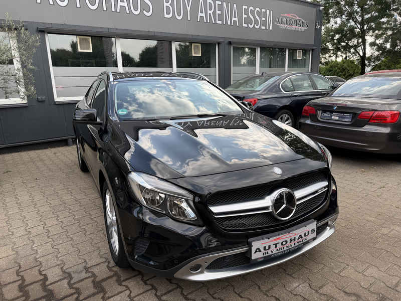 Mercedes-Benz GLA 220 CDI/d Urban 7G-DCT SUV Schwarz Voll Leder Navi Kamera
