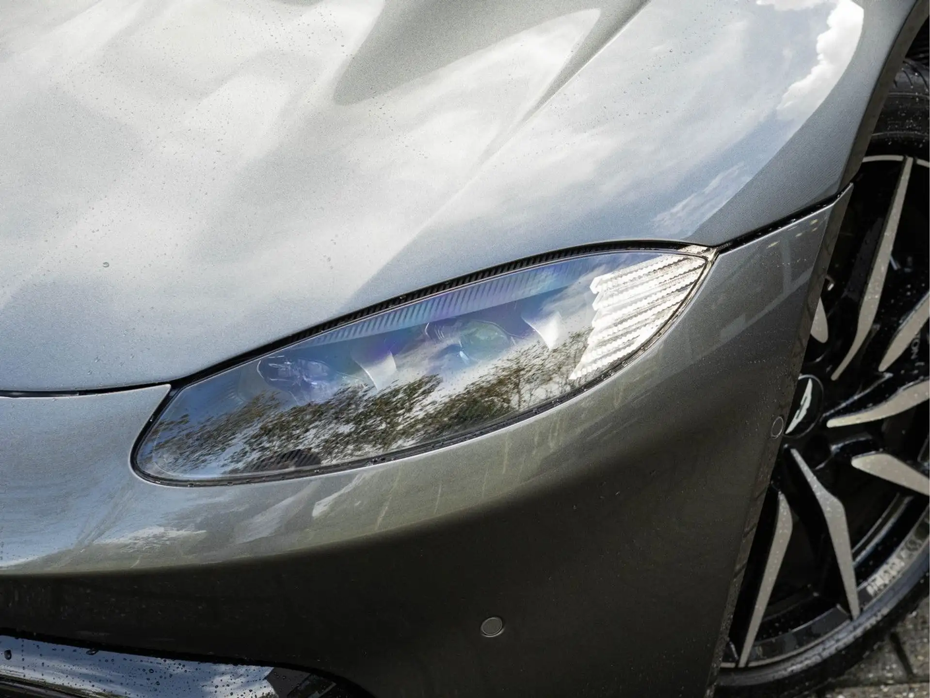 애스턴마틴 V8 Coupe 2020 회색 사진 6