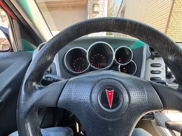 Pontiac Vibe - Canadian Prices, Specs, Photos | AutoTrader.ca