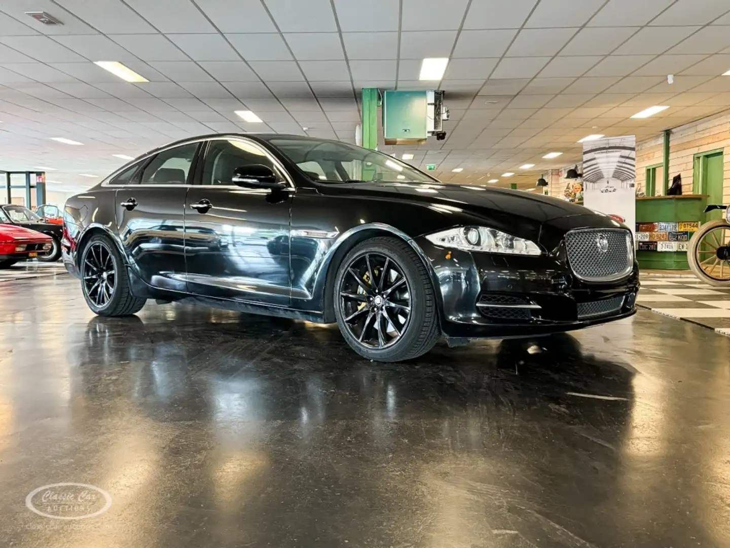 Jaguar XJ 3.0 V6  - ONLINE AUCTION Fekete - 1