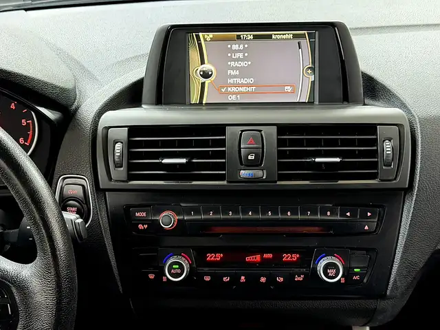 BMW 1 Series view 10