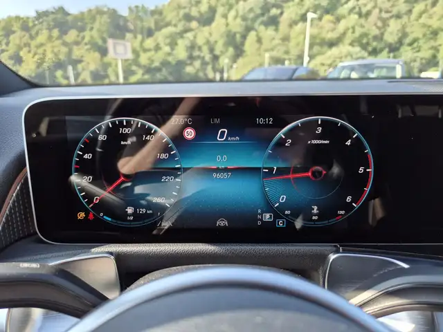 Mercedes-Benz GLB view 14