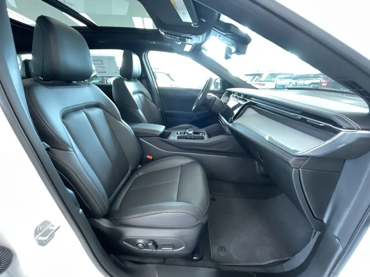 Jeep Cherokee снимка Jeep Cherokee