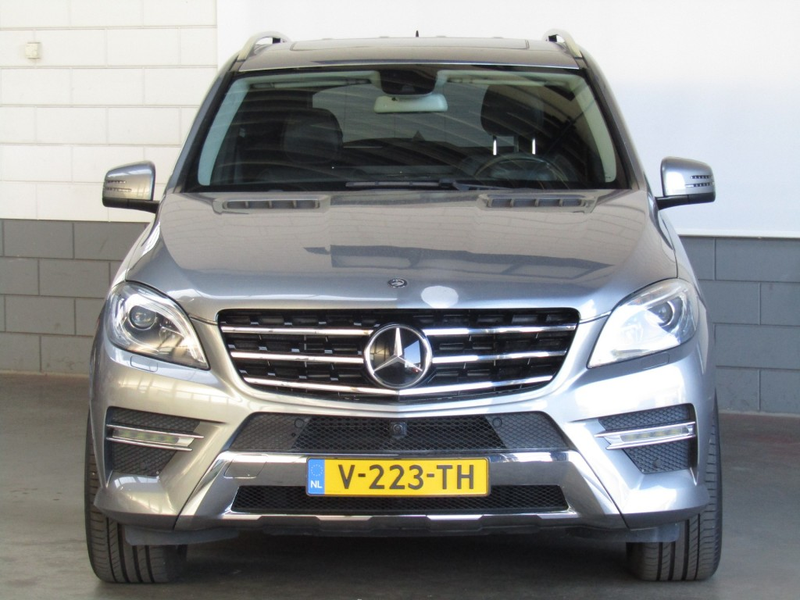 Mercedes-Benz ML 350 BLUETEC 4MATIC — photo 3