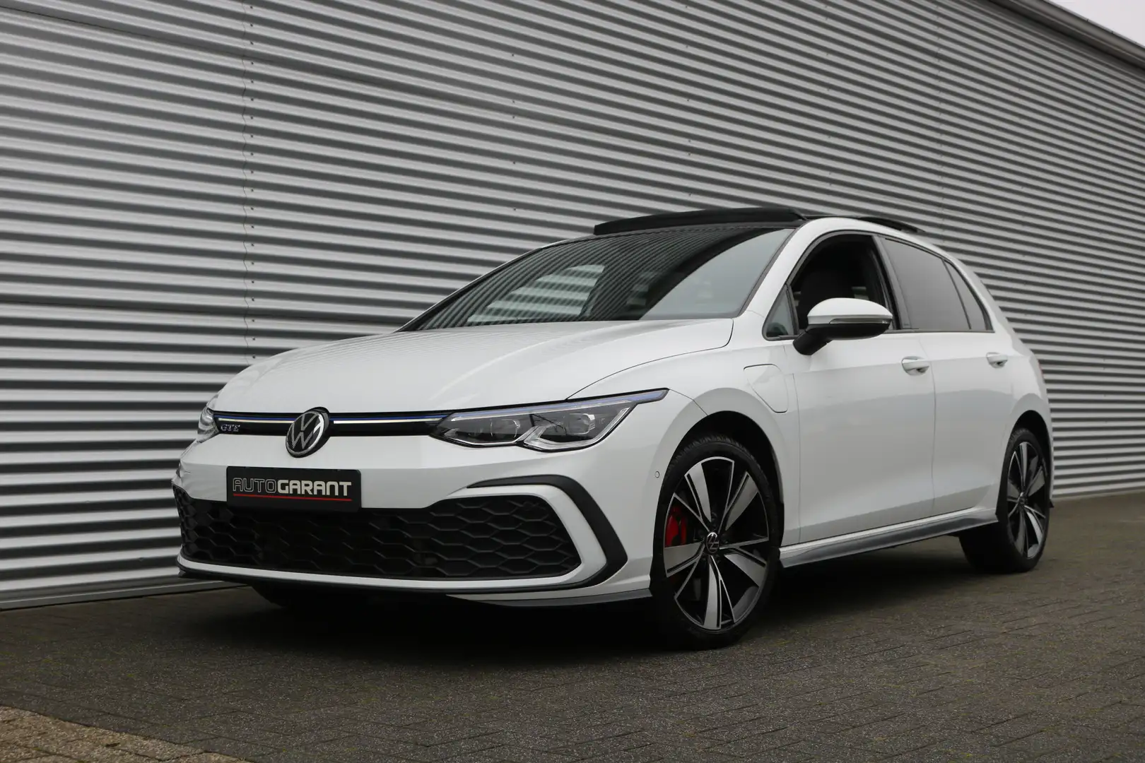 Volkswagen Golf GTE 1.4 eHybrid 245PK (Pano Carplay Sfeerverl ACC Head Wit - 1