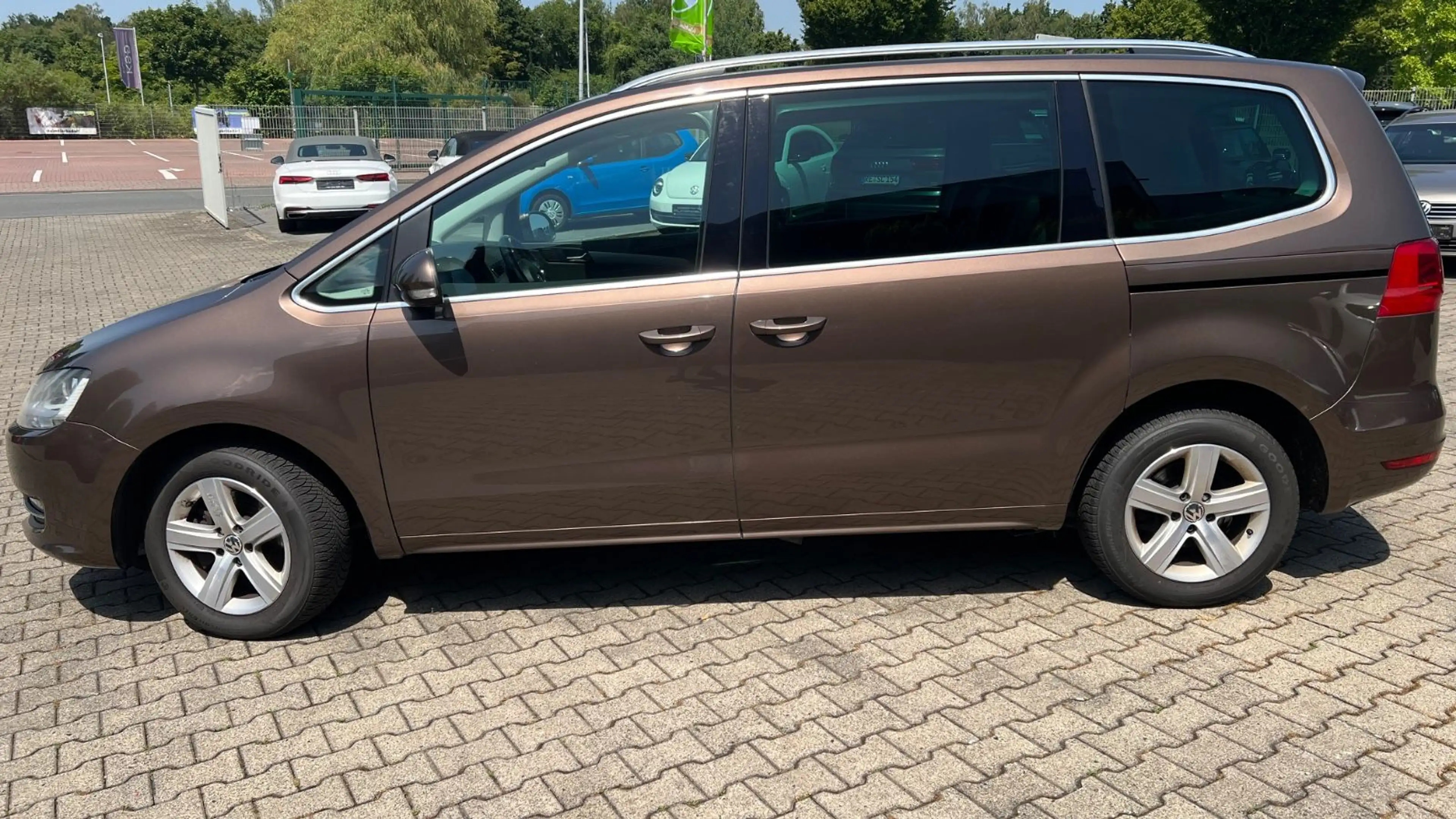Volkswagen Sharan 1.4 TSI   Highline BMT — photo 4