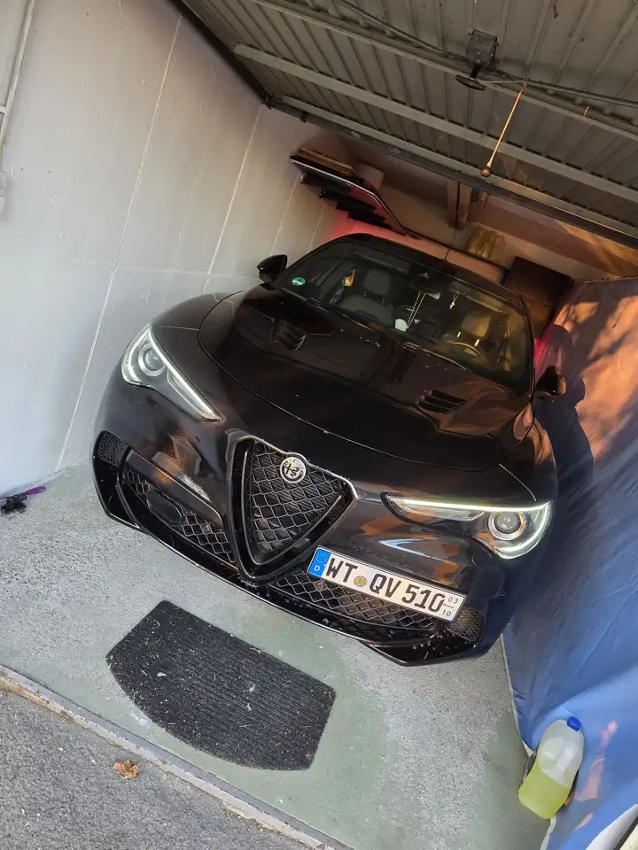 Alfa Romeo Stelvio 2023
