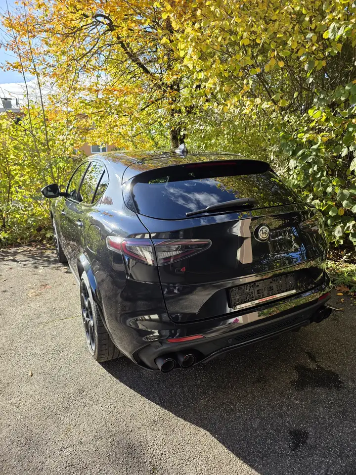 Alfa Romeo Stelvio 2023