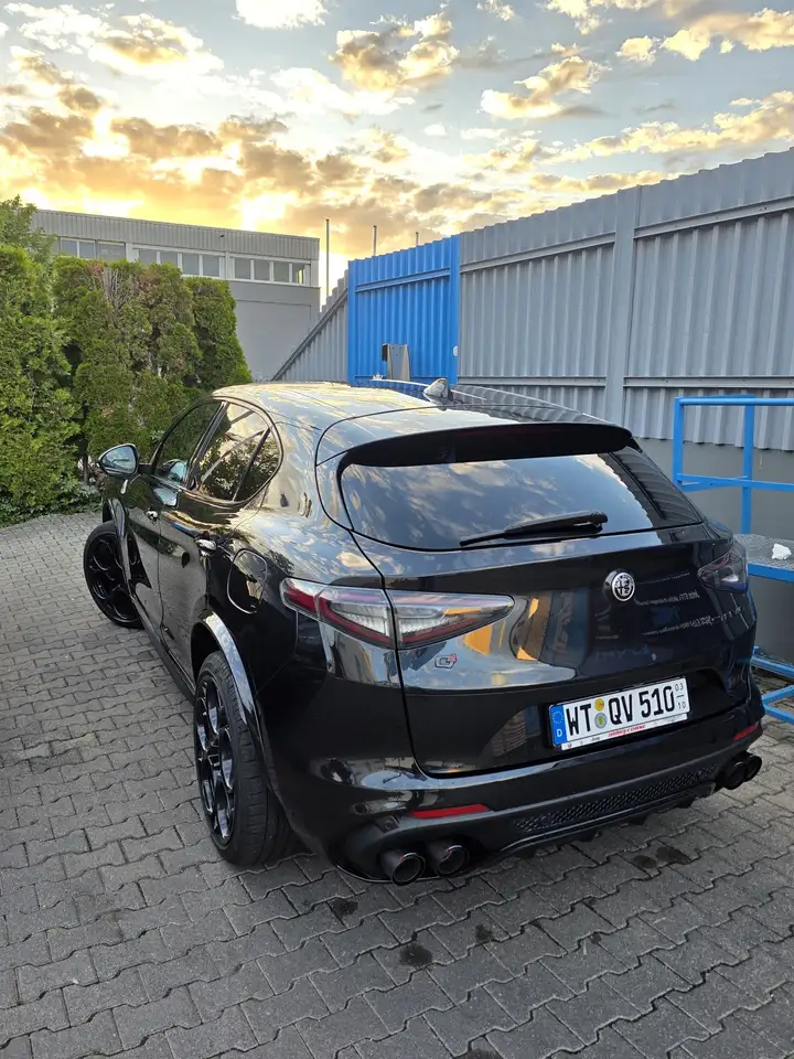 Alfa Romeo Stelvio 2023