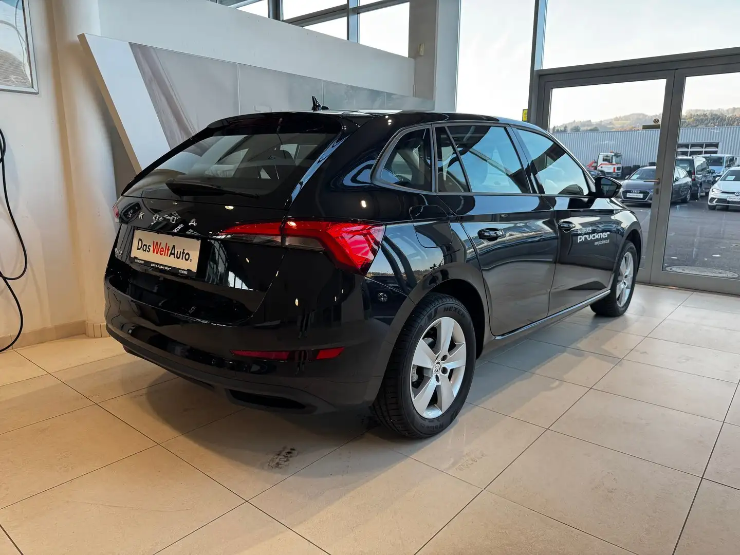 Skoda Scala Ambition TSI DSG Schwarz - 2
