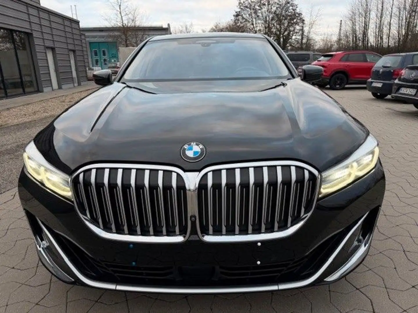 BMW 750 i xDrive Head-Up/Laserlicht/Standheizung/ Schwarz - 1