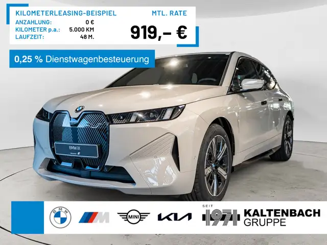 BMW iX xDrive45 FACEL. 360° LED ACC AHK NAVI H/K