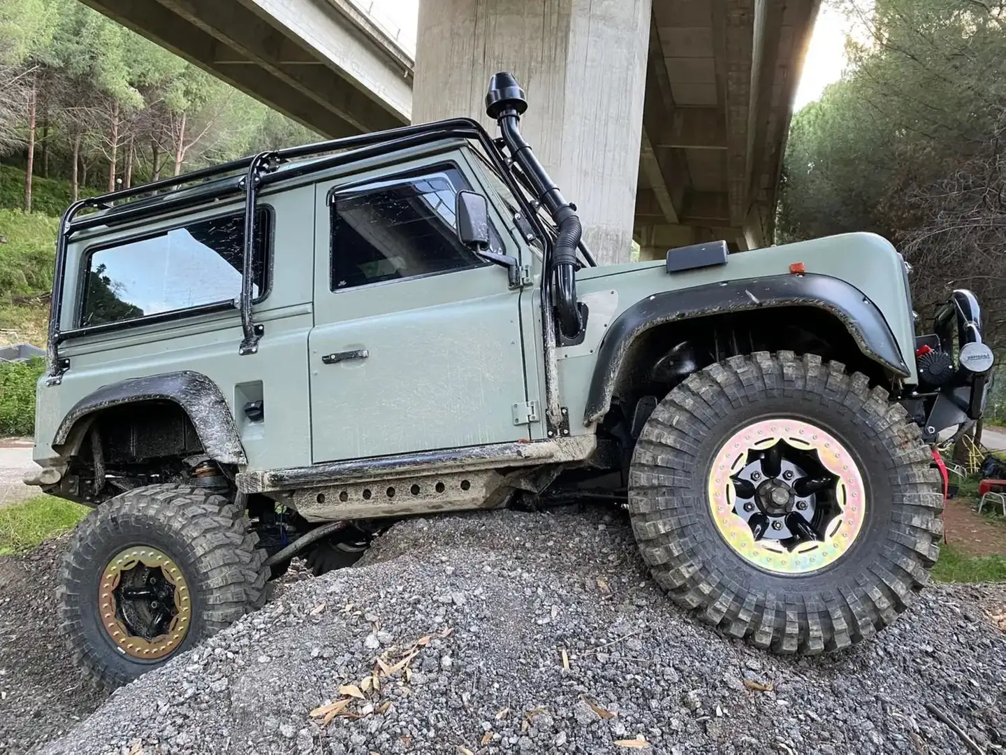 Land Rover Defender 90 2.5 td Hard Top Verde - 2
