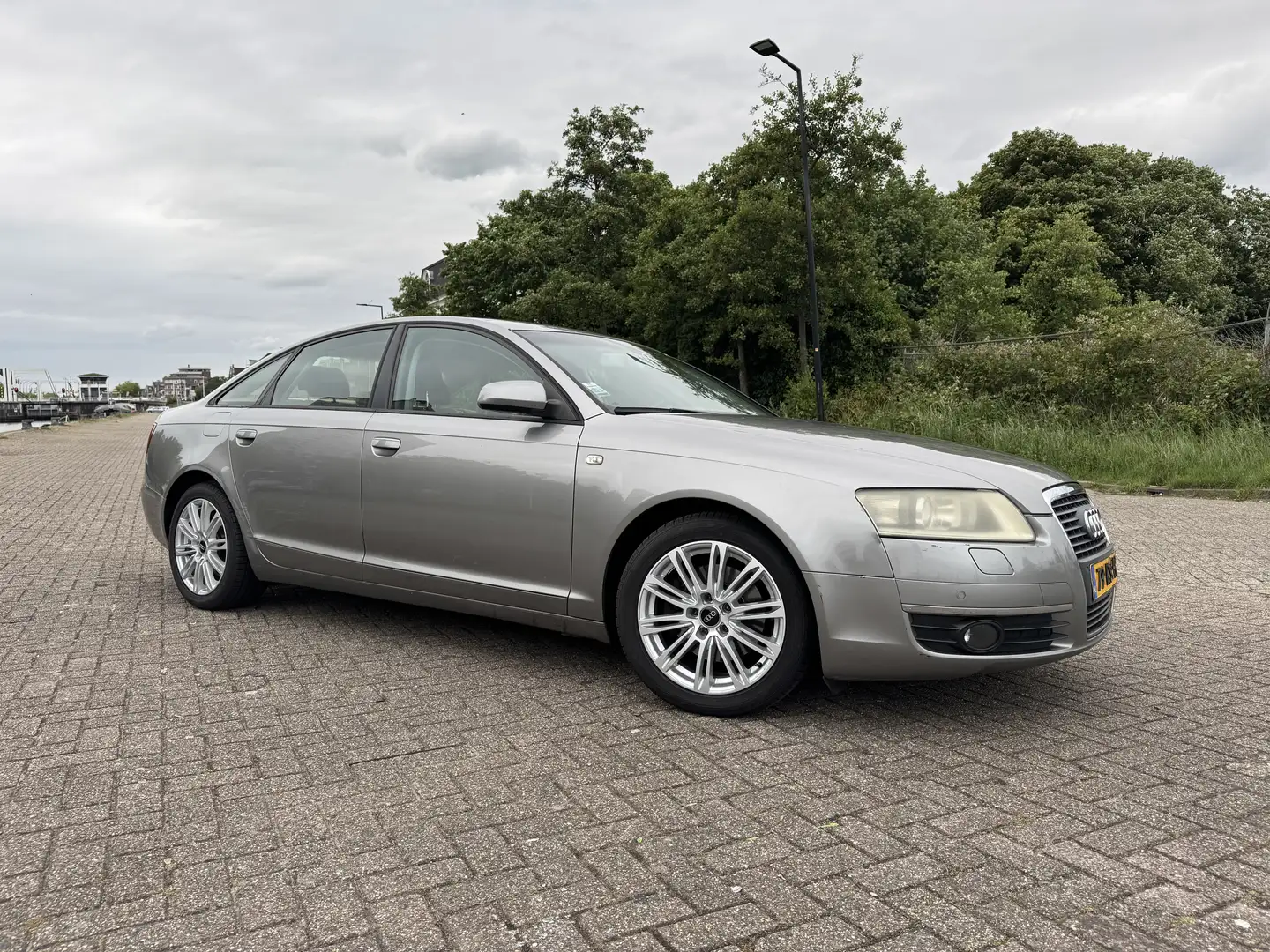 Audi A6 2.4 multitronic - 1