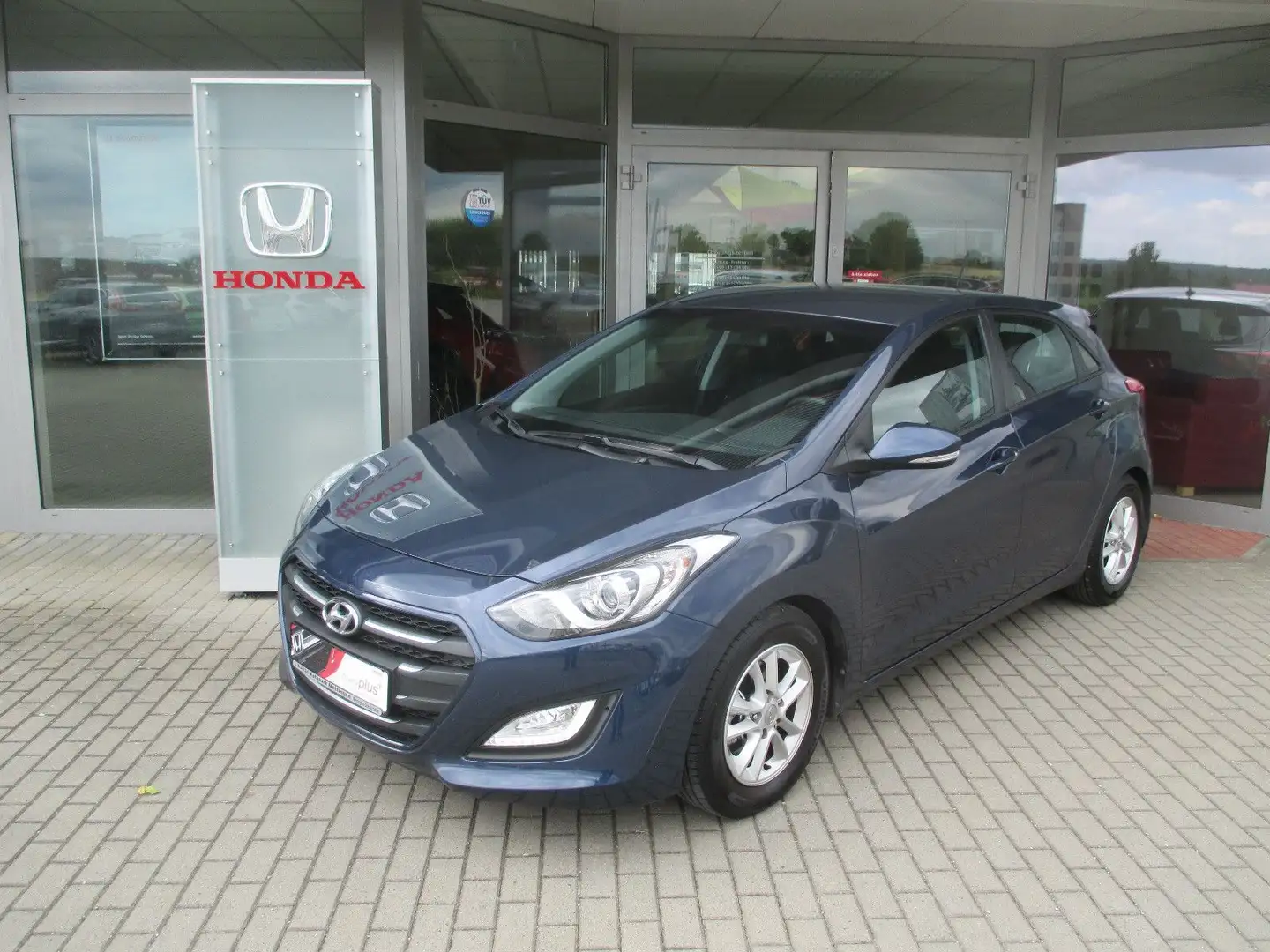 Hyundai i30 blue Trend "NAVI" Bleu - 1