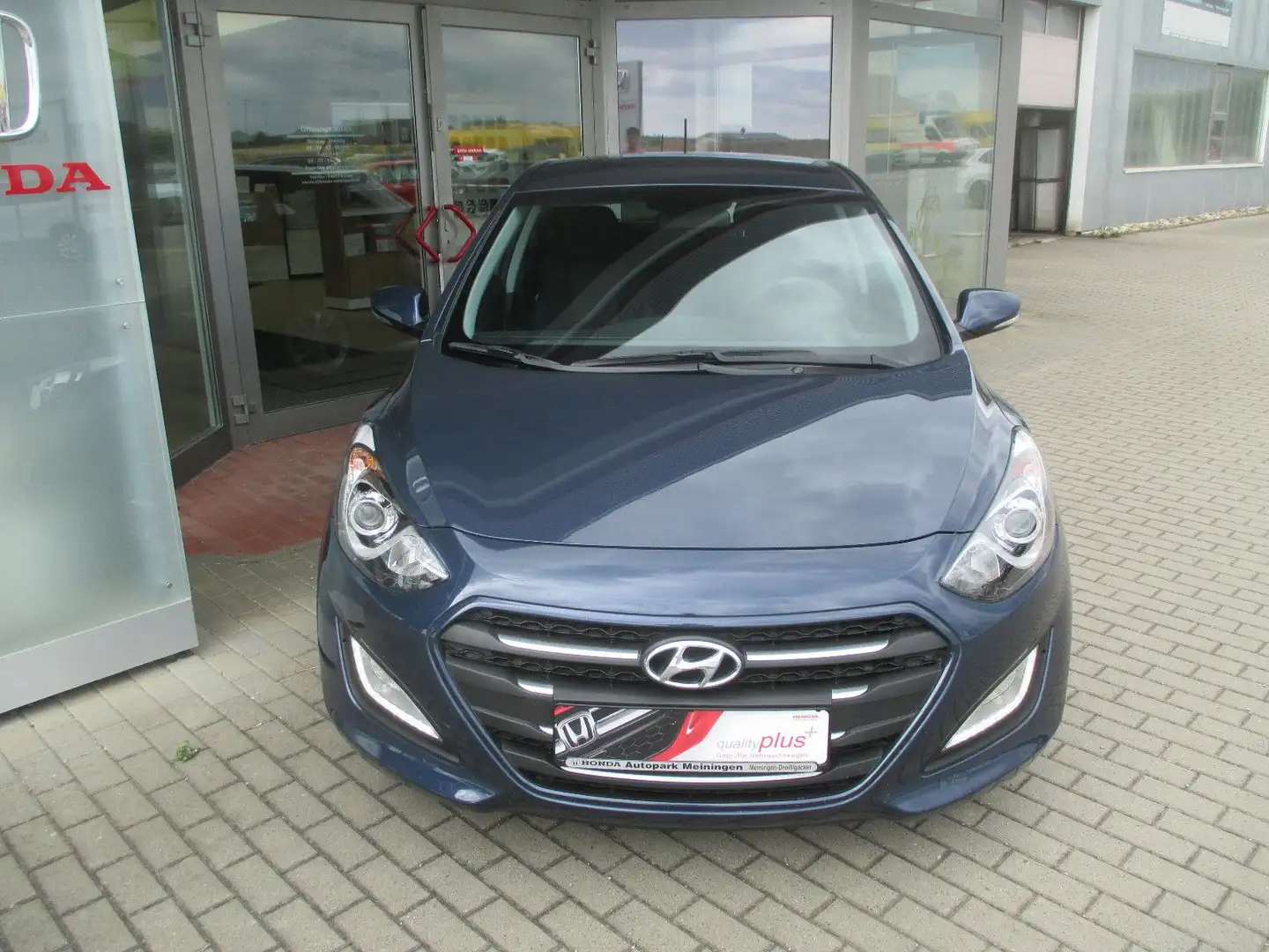 Hyundai i30 blue Trend "NAVI" Bleu - 2