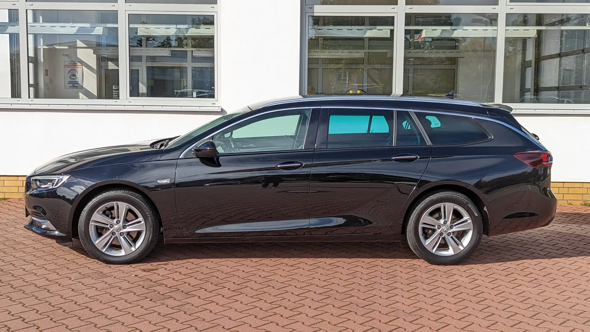 Opel Insignia Busi. Innov. LHZ/SHZ/Navi/MatrixLED/HeapUP/ Schwarz - 2