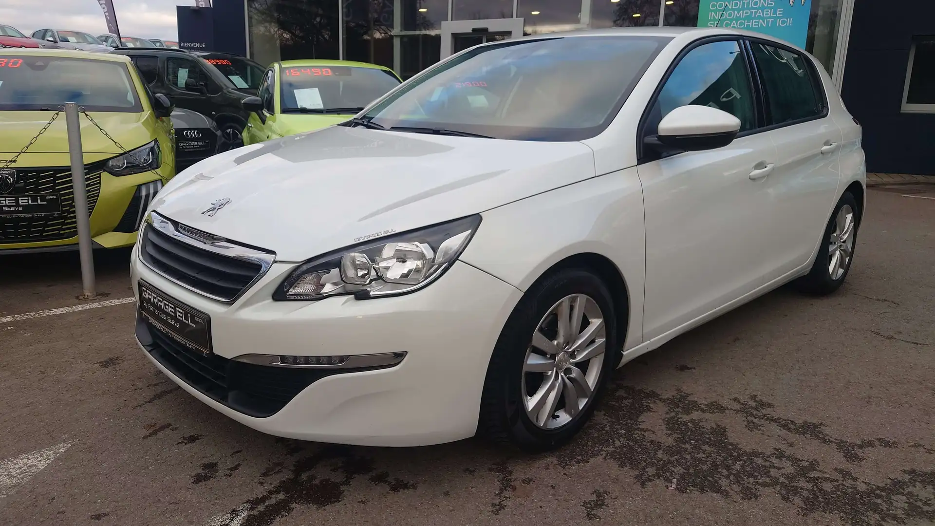 Peugeot 308 Berline Blanc - 1
