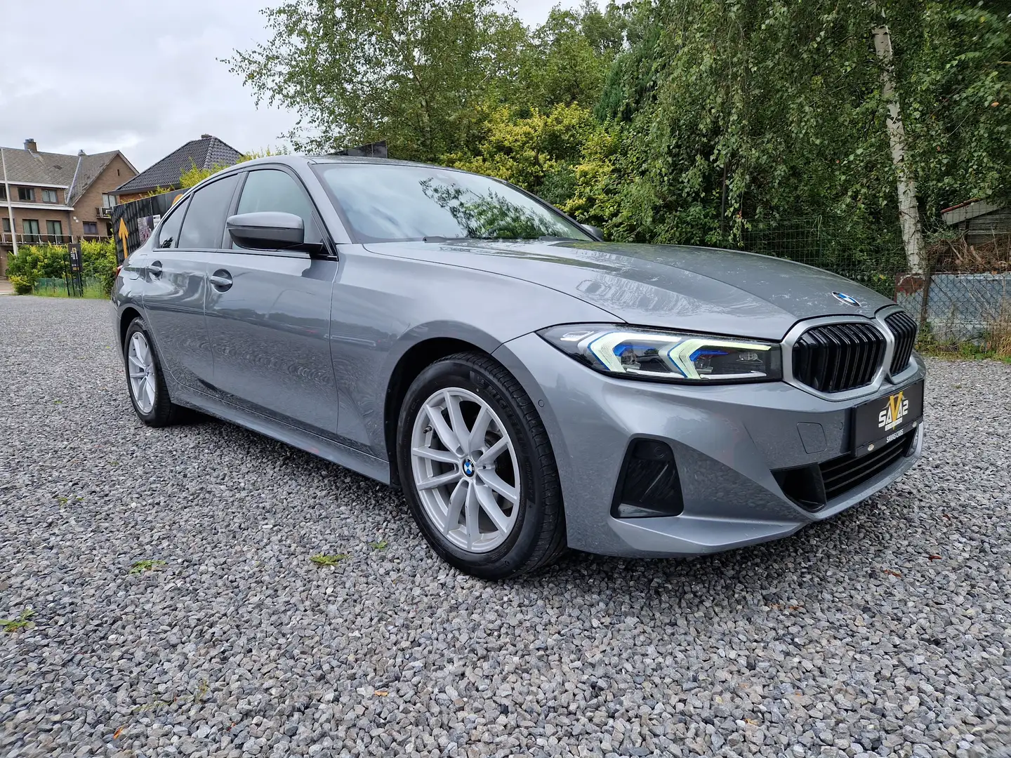 BMW 316 dAMHEV/widescreen/led/pano/apple-android/trekhaak/ Grijs - 1