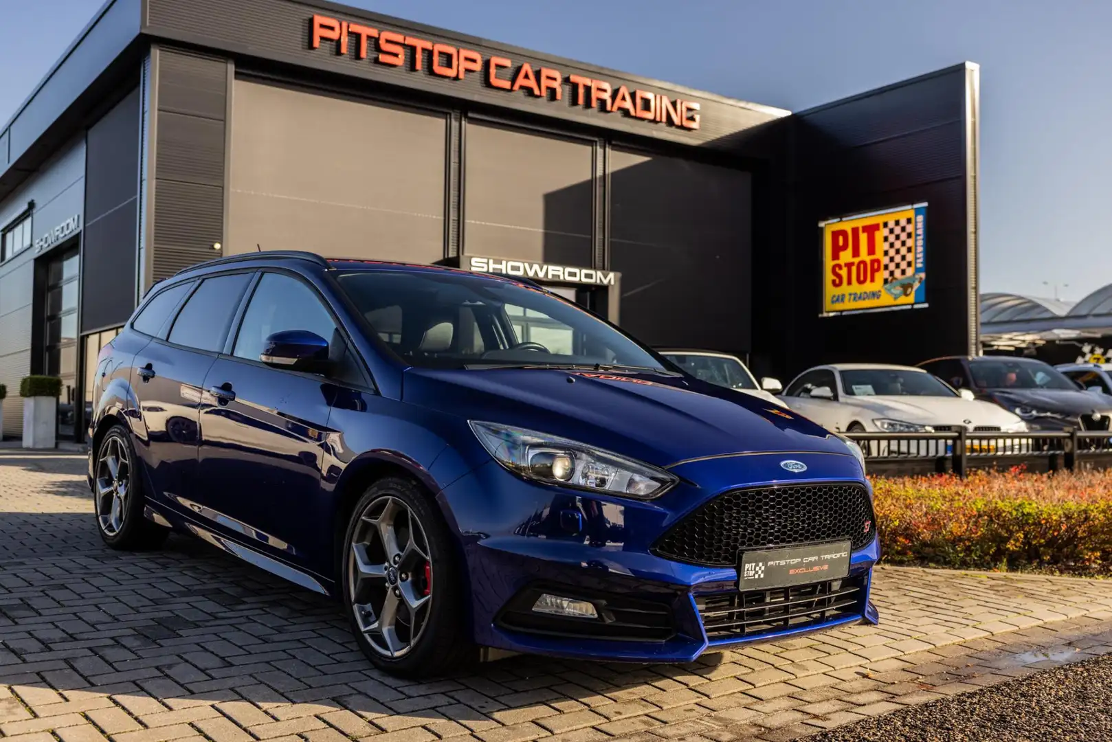 Ford Focus Wagon 2.0 ST-3, 250 PK, Volleder, Camera, Dealer o Blauw - 1