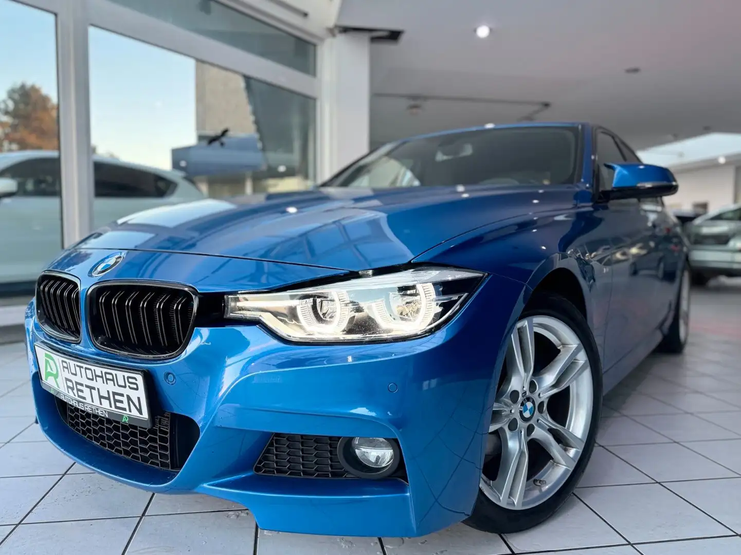 BMW 320 i M Sport Shadow/Harman-Kardon/LCI/ Blau - 1