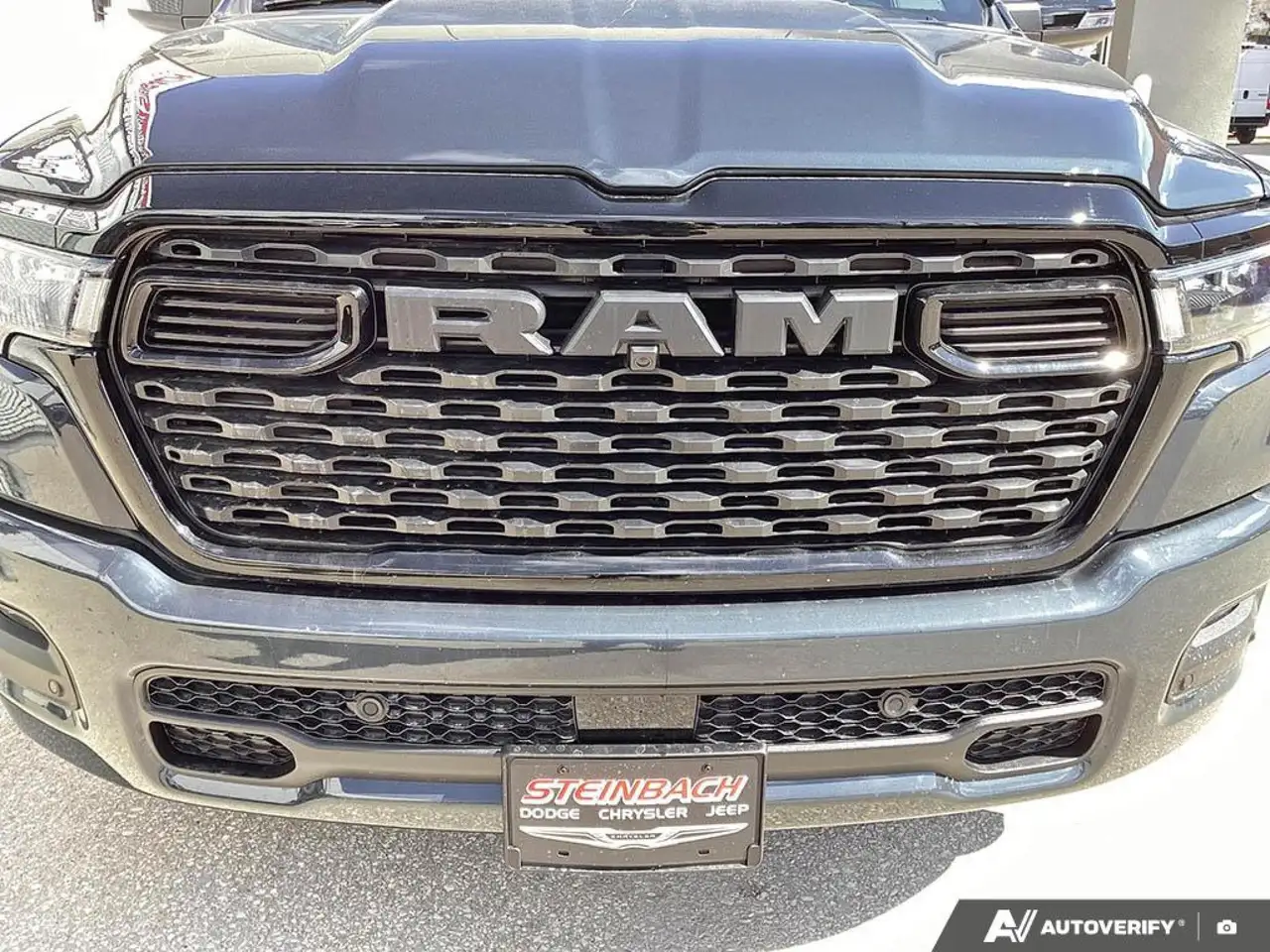 RAM 1500 снимка RAM 1500