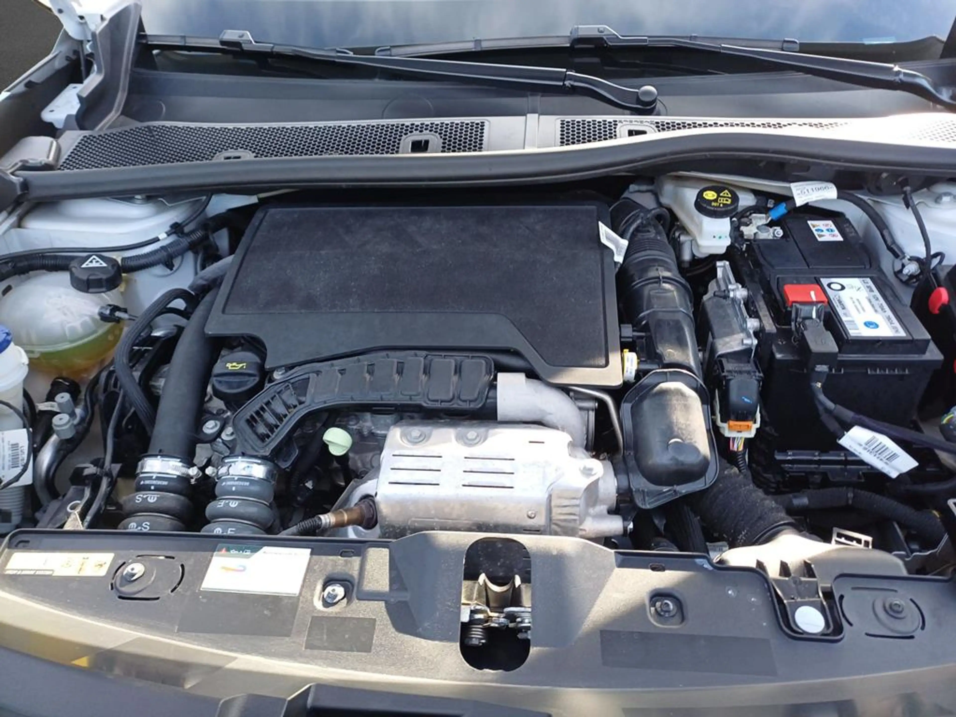 Peugeot 2008 Allure — photo 5