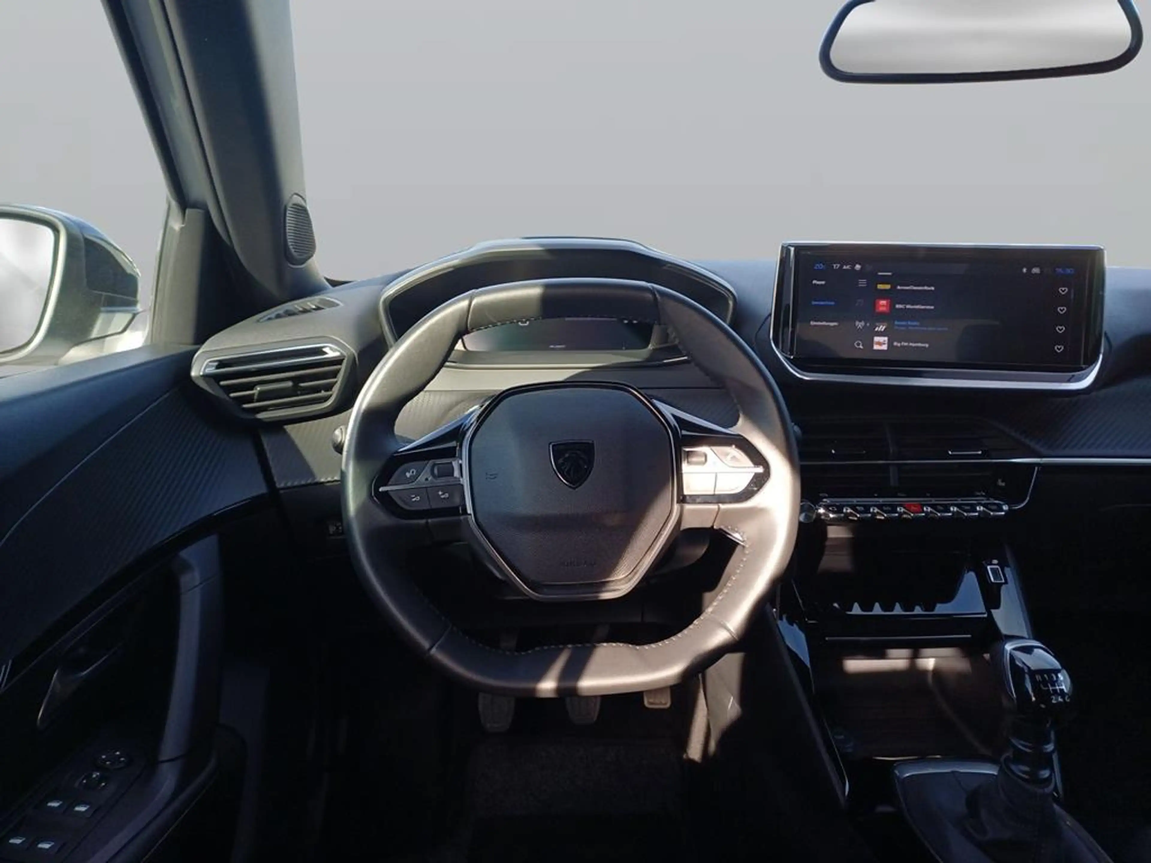 Peugeot 2008 Allure — photo 13