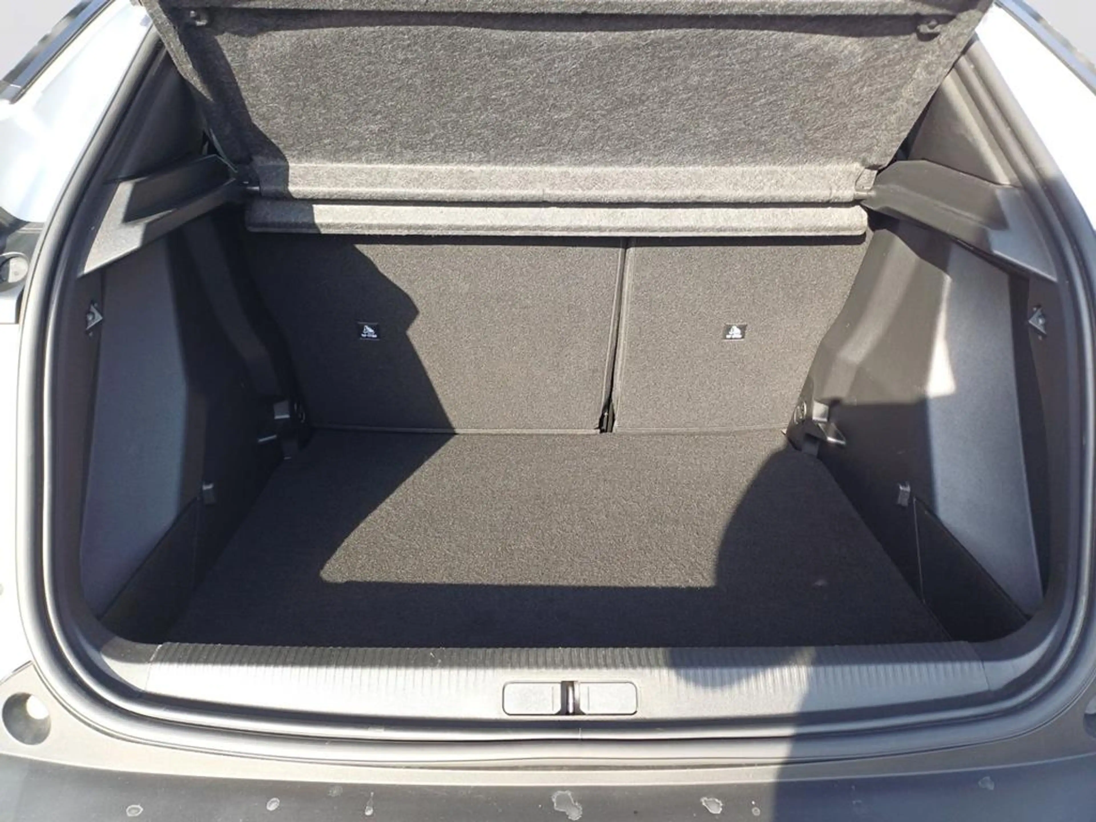 Peugeot 2008 Allure — photo 7