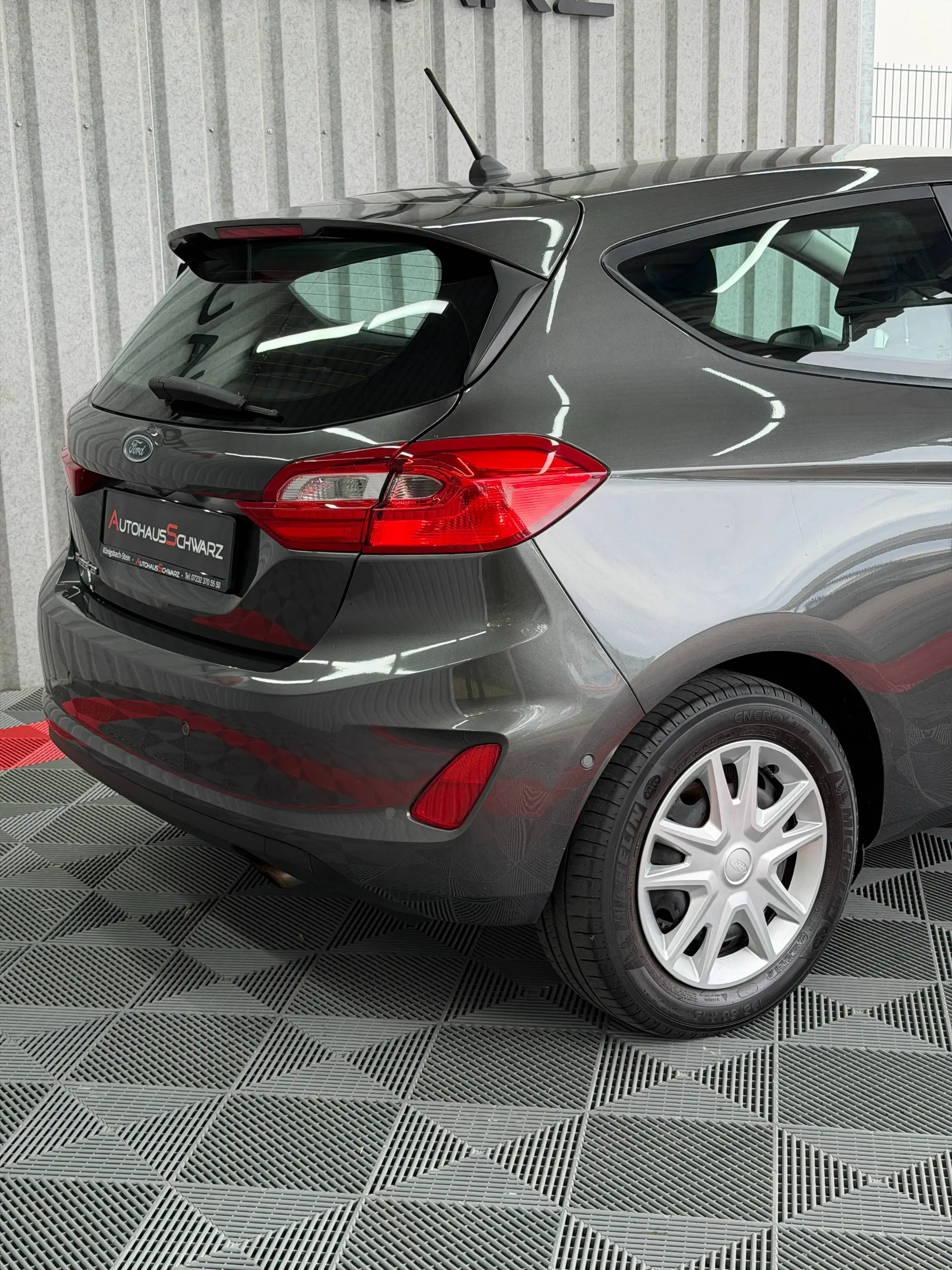 Ford Fiesta Cool&Connect Kamera PDC SHZ Tempo 1.Hand — photo 11